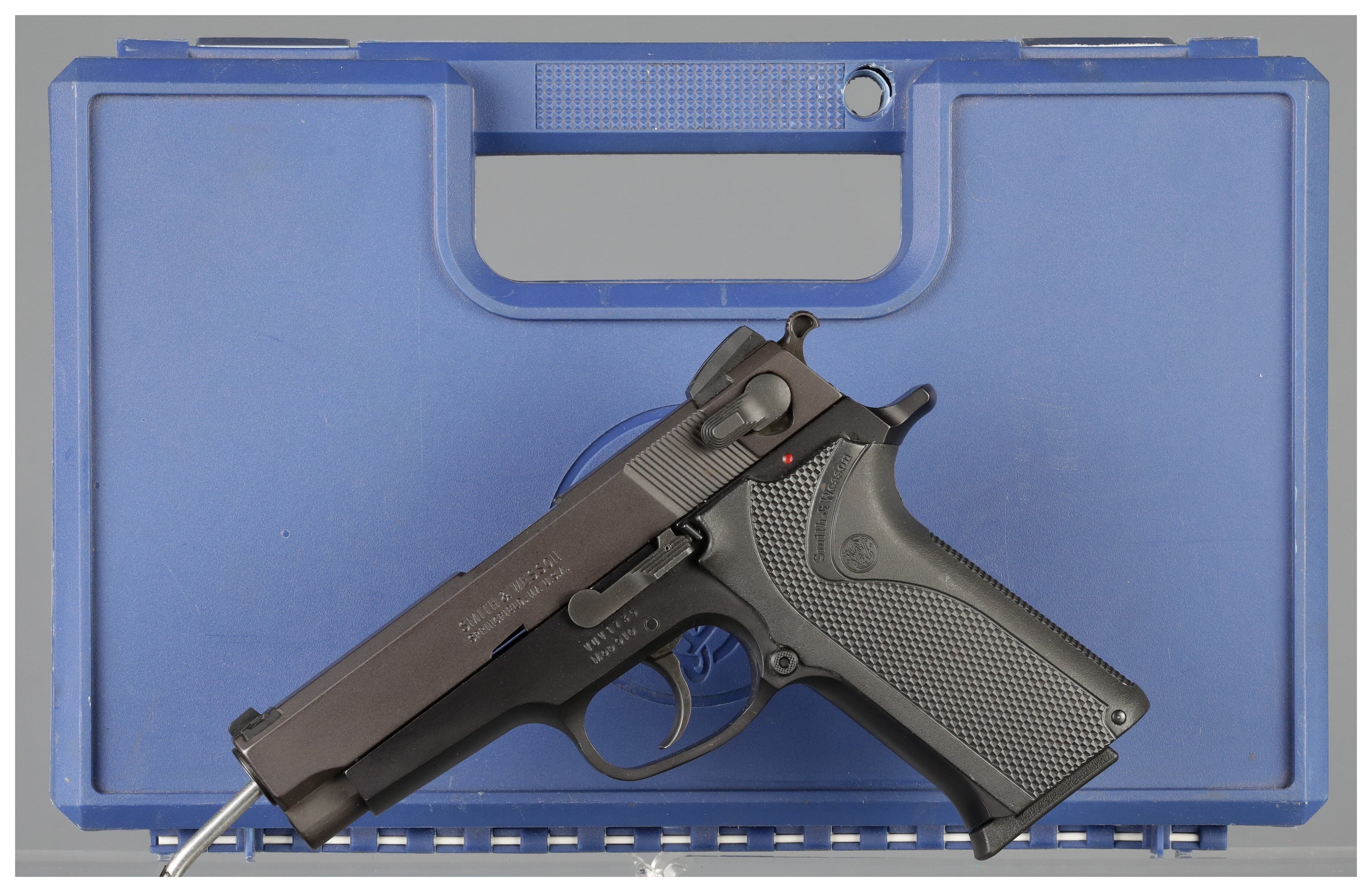 Smith & Wesson 910 Pistol