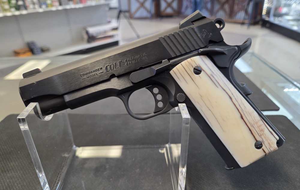 colt combat commander 45 acp beautiful bluing