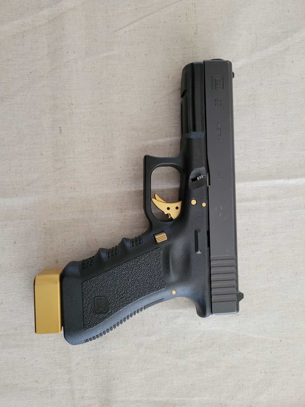 Custom Glock 22 Gen 3 .40 S&W - Gold Trigger - Custom Internals - EXCELLENT