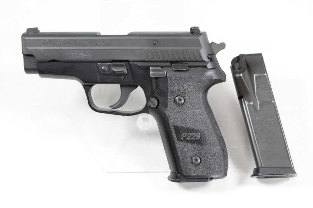 SIG Sauer P229 .40 S&W 3.9" Compact Semi Automatic Pistol DA/SA Matte Black