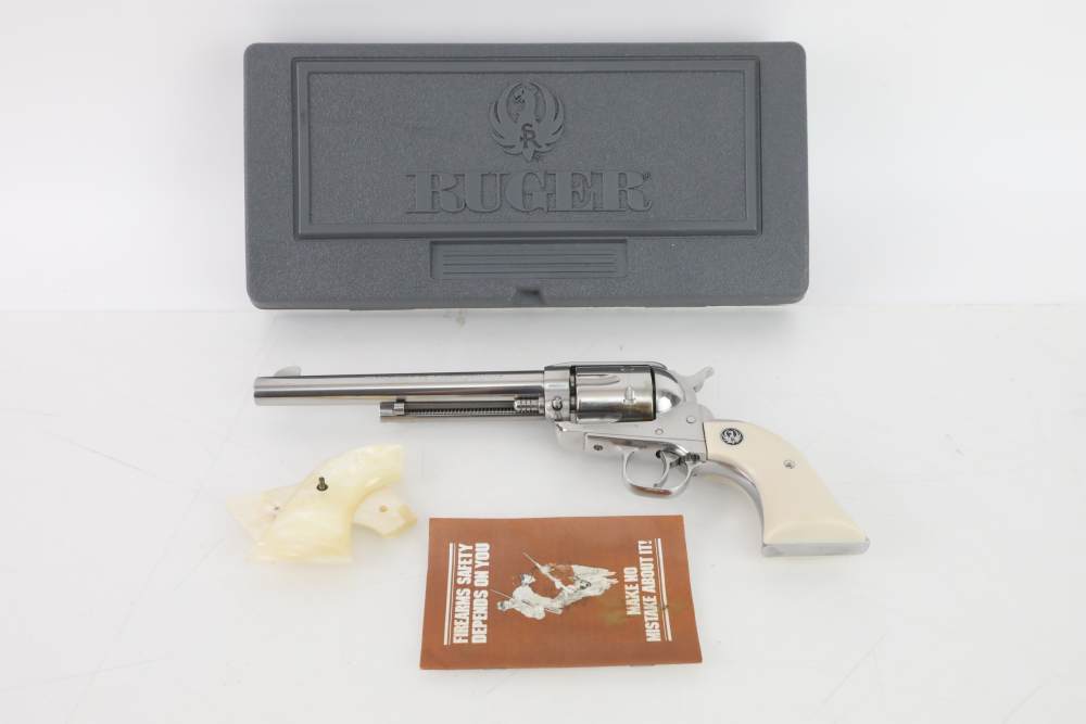 Ruger Vaquero 45 LC Cal Exc Cond w/spare grips STS Finish