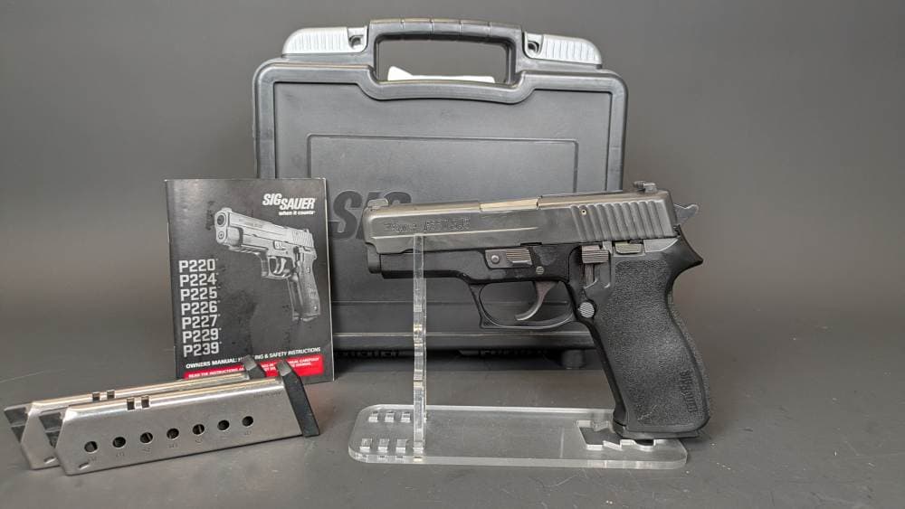 Sig Sauer|P220 SAS|.45ACP|3.9"|Siglite|5-Mags|Excellent Condition