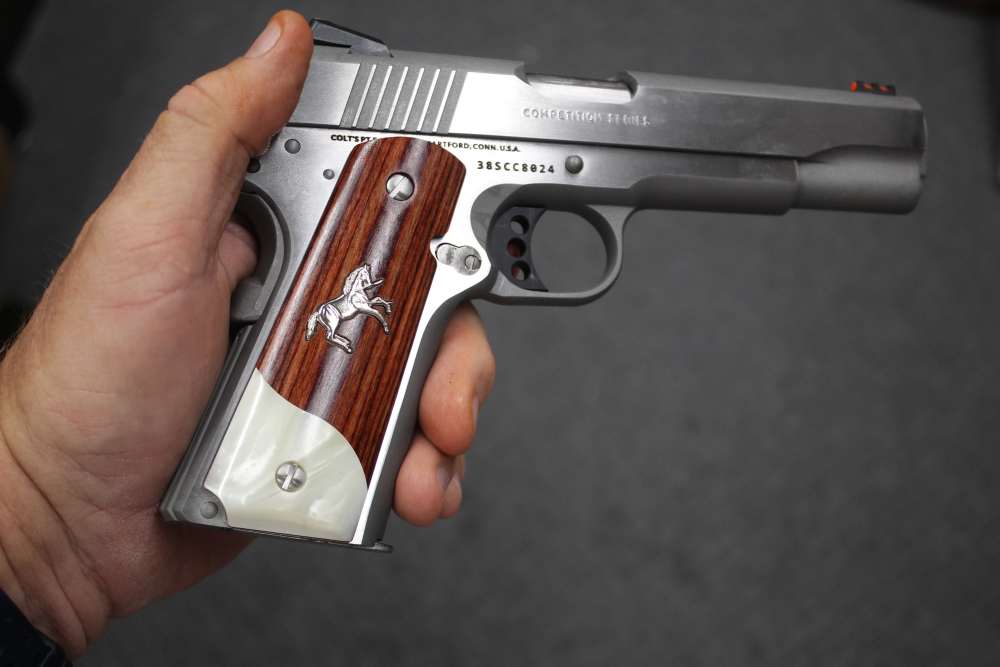 COLT 1911 COMPETITION STAINLESS 38 SUPER IS LIKE NEW NO RESERVE