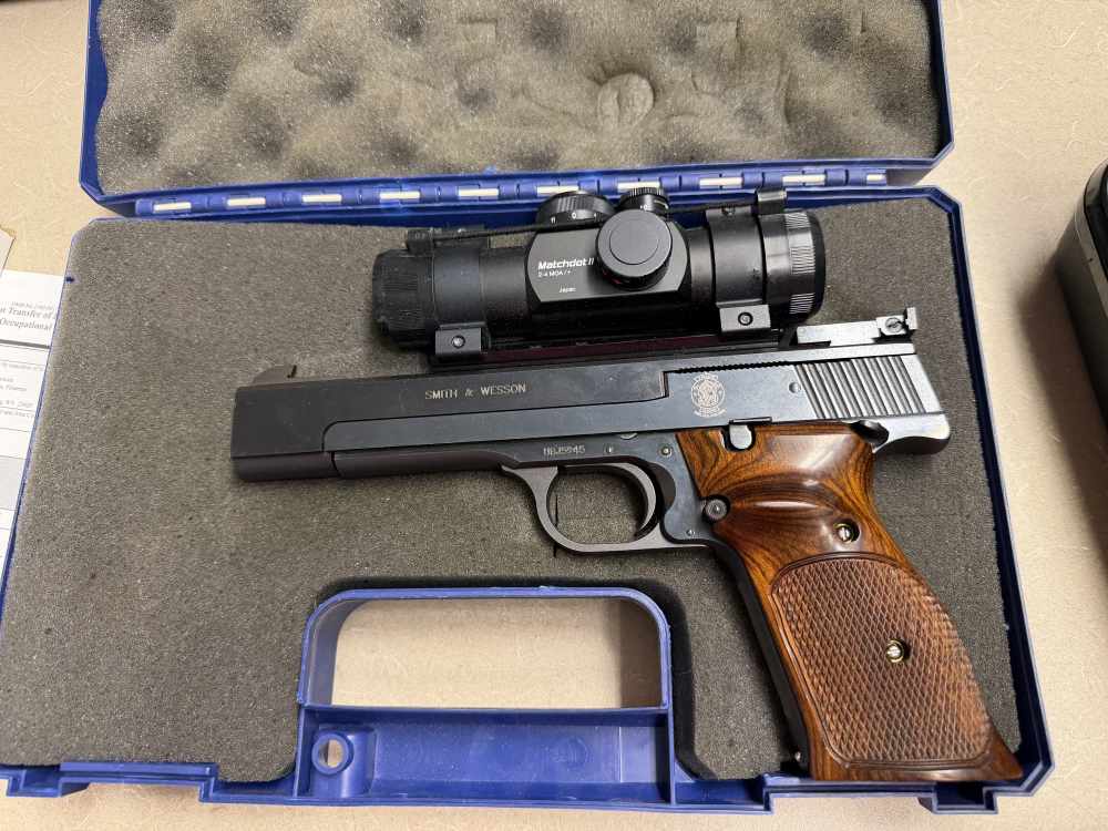 S&W 41 22LR Pistol 5" w/ Red Dot NO RESERVE