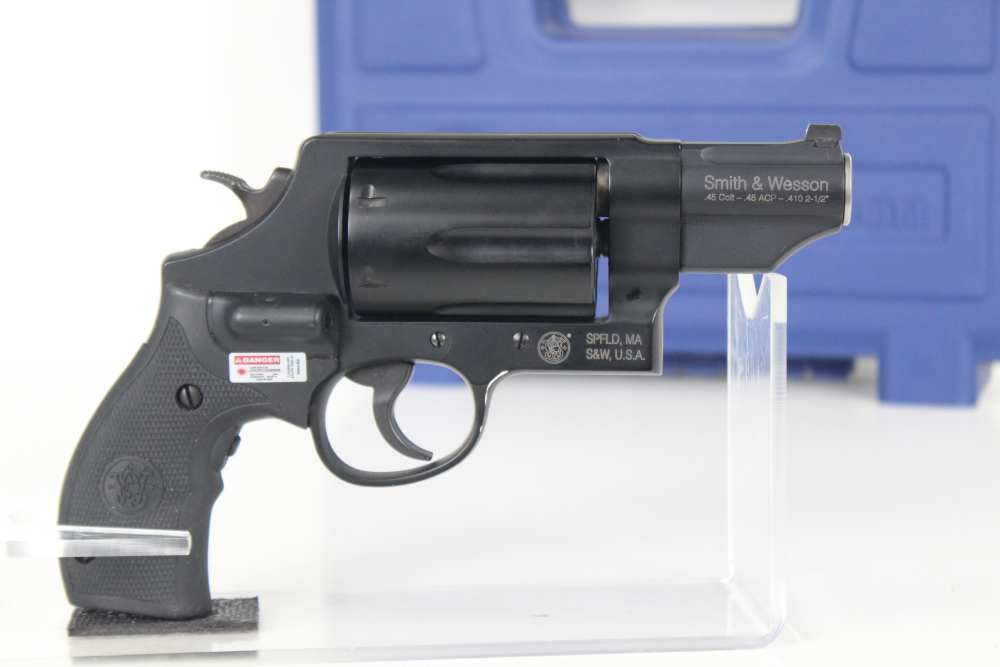 Smith & Wesson S&W Governor .45 Colt/.410/.45 ACP Crimson Trace Laser