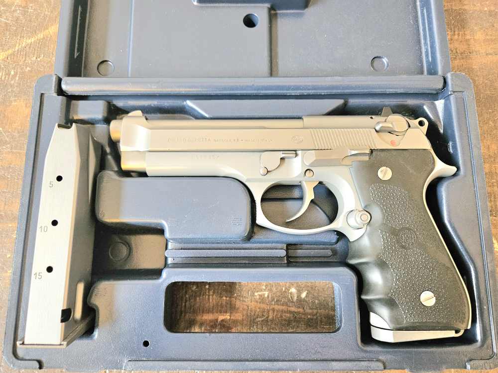 Beretta 92FS 92 FS 9mm Pistol In Case - EXCELLENT!