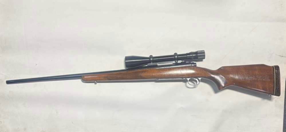 Winchester 70 Featherweight, Cal. .284, 24 Inch Barrel