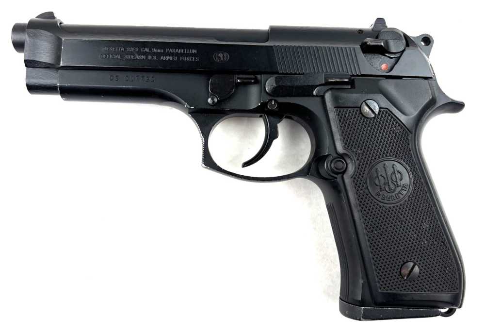 Beretta 92fs Desert Storm Official sidearm 9mm semi auto pistol
