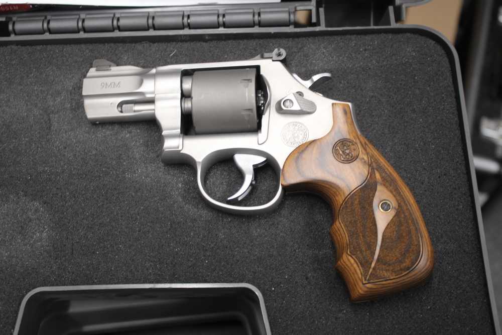 SMITH WESSON 986 PC REVOLVER 7 SHOT LIKE NEW IN BOX
