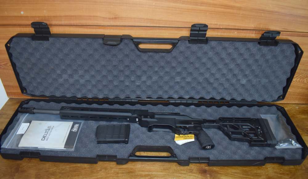 Daniel Defense Delta 5 Pro .308 WIN 20" Bolt-Action Rifle With Case 10RD