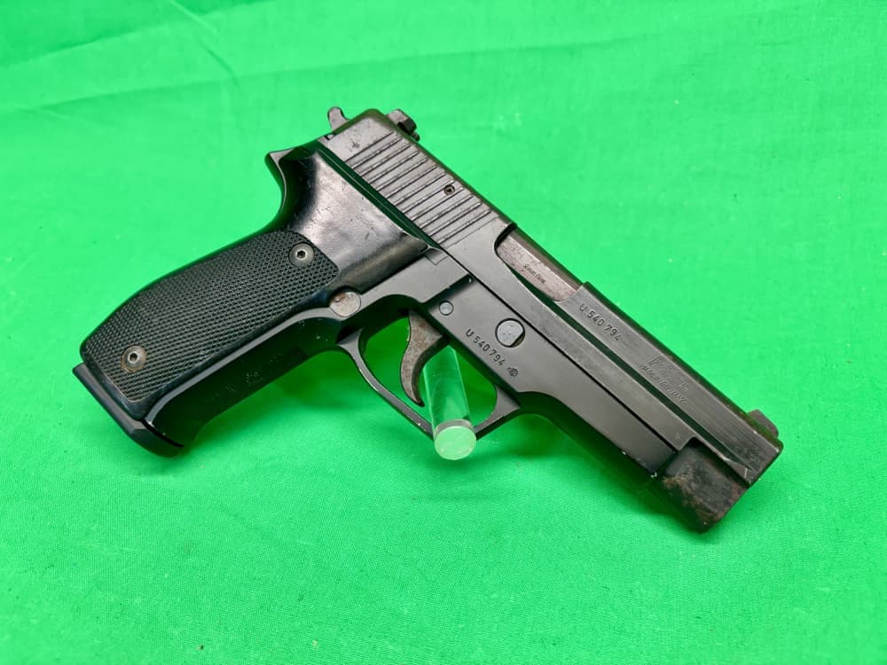 Sig Sauer P226 9mm 1-18rd Mag German Made DA/SA Hammer Fired Pistol