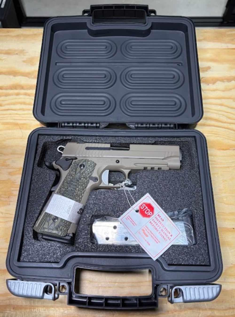 SIG SAUER 1911 SCORPION CARRY, .45 ACP, 4.2" Beautiful Condition!
