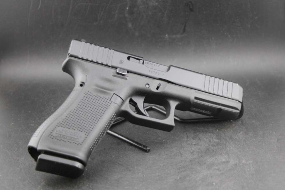 Glock 22 Gen5 .40S&W Item P-69